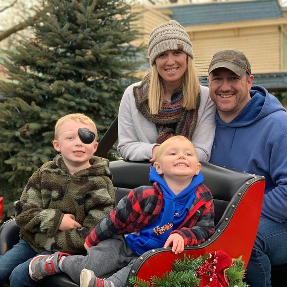 Profile Picture of Megan Ridenhour (@meganridenhour) on Poshmark