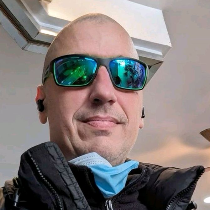 Profile Picture of Mark Pine (@keanu.charles.reevve) on Tiktok