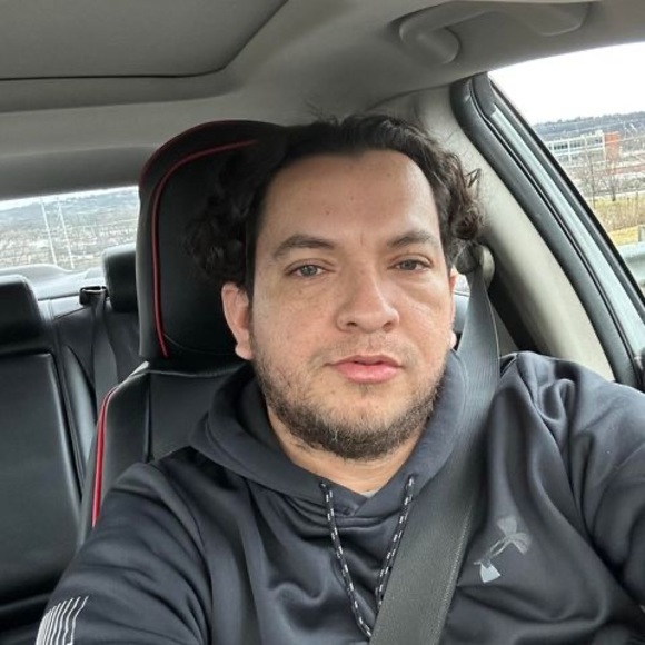 Profile Picture of Luis lujan Estrada (@luis777690) on Poshmark