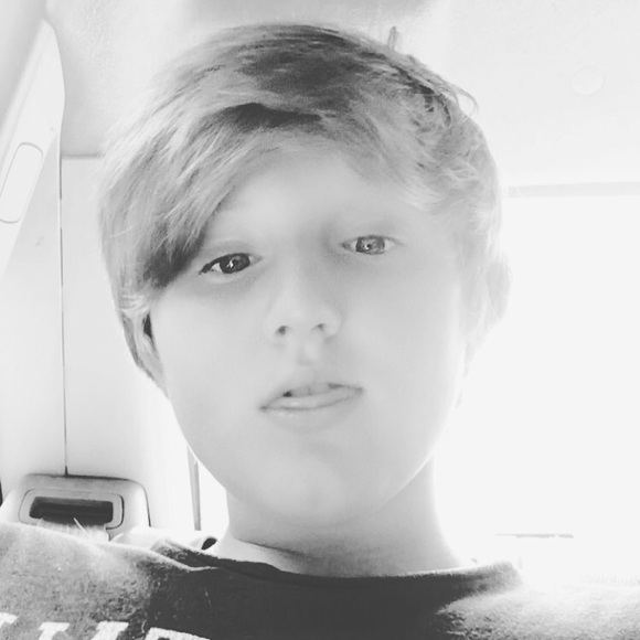 Profile Picture of Ethyn Alewine (@ethyn2003) on Poshmark