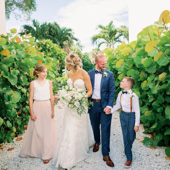 Profile Picture of Amanda Dubach (@amanda_dubach) on Poshmark