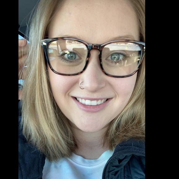 Profile Picture of Kayla Proft (@kproft) on Poshmark