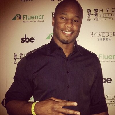 Profile Picture of Devard Darling (@CalumD1875) on Twitter