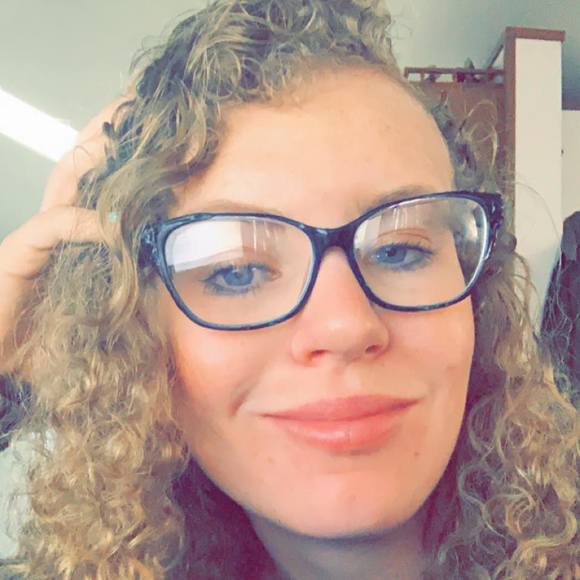 Profile Picture of Allyson Haulk (@allysonhaulk) on Poshmark