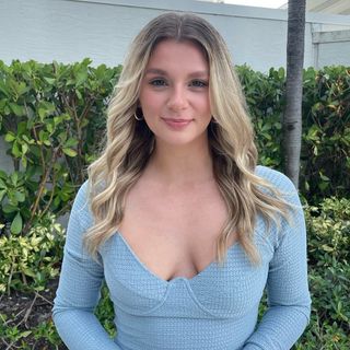 Profile Picture of Andy (@andrianna_peters) on Instagram