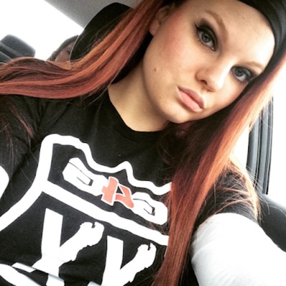 Profile Picture of Mariah Klagge (@mrklagge) on Poshmark