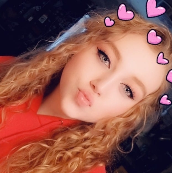 Profile Picture of Liberty Worthen (@libertyworthen) on Poshmark