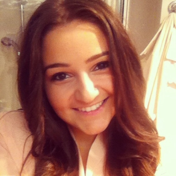 Profile Picture of Marissa Cairone (@mcairone) on Poshmark