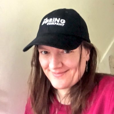 Profile Picture of Caroline Daye (@carriedaye) on Twitter