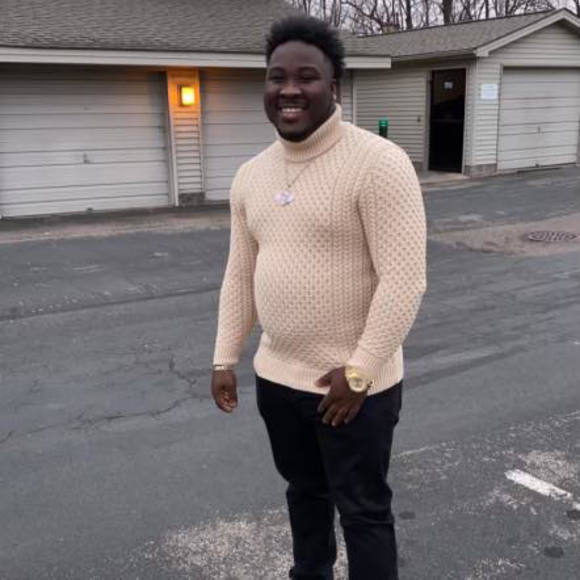 Profile Picture of Stephen Davis (@stephendavis818) on Poshmark