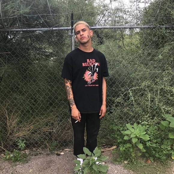 Profile Picture of Alex Hurtado (@int3rn3t) on Poshmark