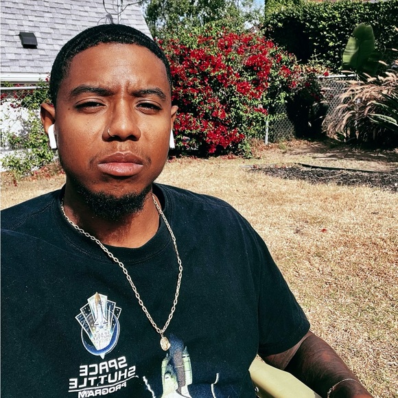 Profile Picture of Rodney Sanders (@rodneyrs1) on Poshmark