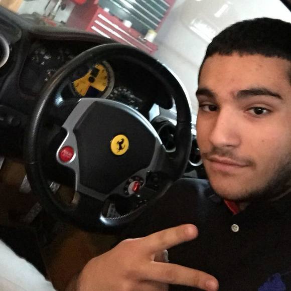 Profile Picture of Michael Maroun (@hydradefy) on Poshmark