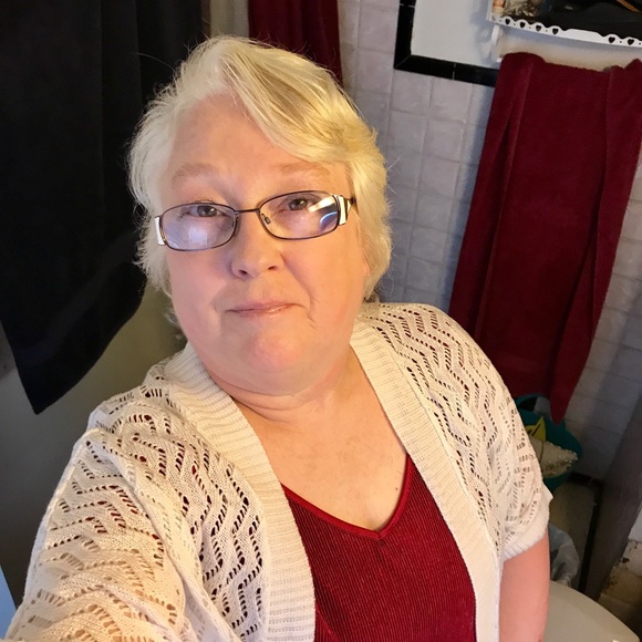 Profile Picture of Tina Orlopp (@tigger2379) on Poshmark