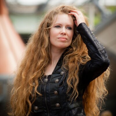 Profile Picture of Laura VanArendonk Baugh (@Laura_VAB) on Twitter