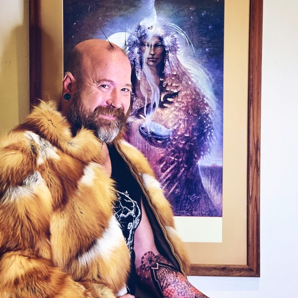 Profile Picture of Kevin Decker (@kfdecker27) on Poshmark