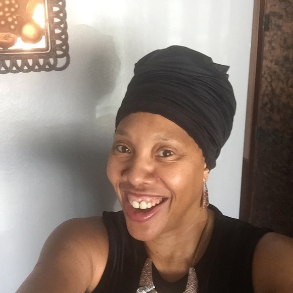 Profile Picture of Frieda Smith (@friedasfinest) on Poshmark