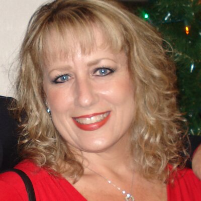 Profile Picture of Debra Bowers (@woodbow) on Twitter