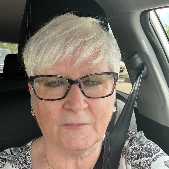 Profile Picture of Janette Chiles (@scottishjapan1) on Poshmark