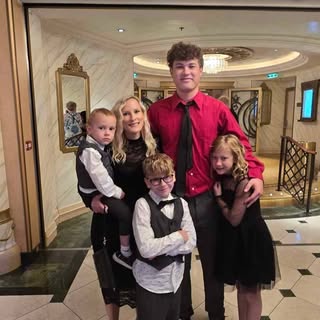 Profile Picture of Cassandra Wenzel (@cassandralaree1) on Instagram