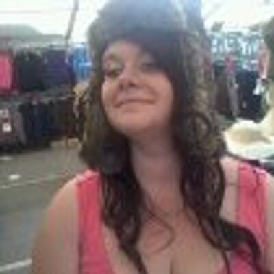 Profile Picture of Debbie Wright (@22_debi) on Twitter