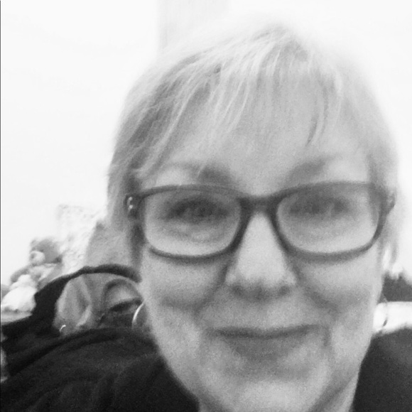 Profile Picture of Jayne Stephens (@jayneposh) on Poshmark