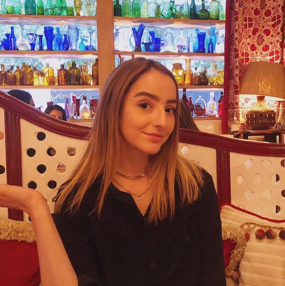 Profile Picture of Yana Milcheva (@ymilcheva) on Poshmark