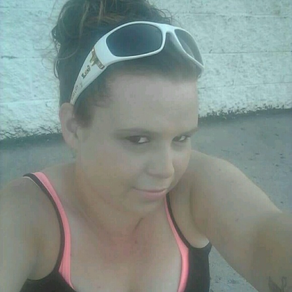 Profile Picture of Brandy Wilkey (@bwilkey01) on Poshmark