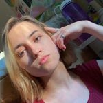 Profile Picture of Danielle Brackett (@daniellebgrey) on Instagram