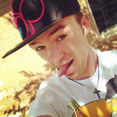 Profile Picture of Justin Salters (@MusicalRainbow) on Twitter