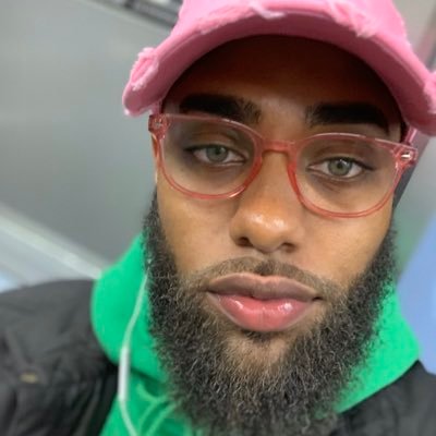 Profile Picture of Josh With The Green Eyes (@kingoftheswipe) on Twitter