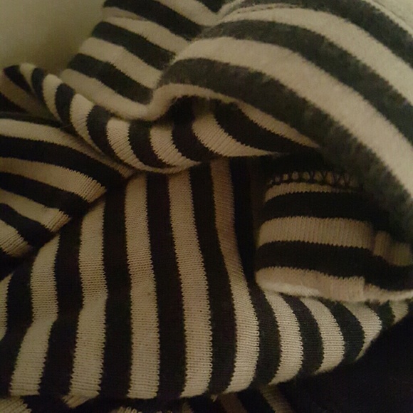 Profile Picture of Jess Farrell (@jfarrell1987) on Poshmark