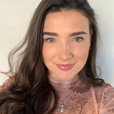Profile Picture of Lucy Herbert (@LucyHerbertxo) on Twitter