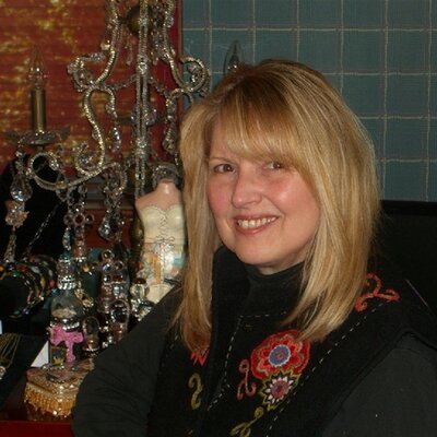 Profile Picture of Charmaine Hansen (@CharmaineHansen) on Twitter