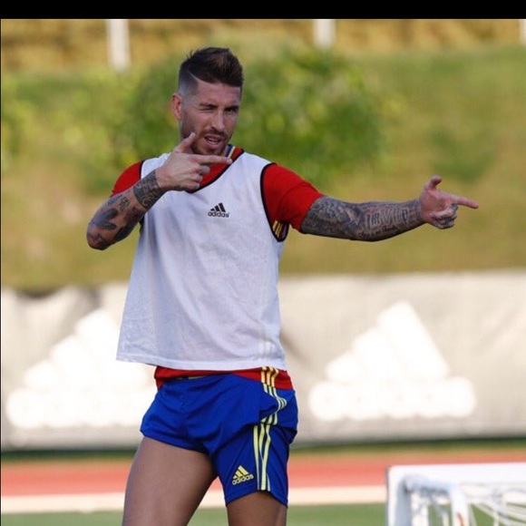 Profile Picture of Nicki Paterson (@nickipaterson8) on Poshmark