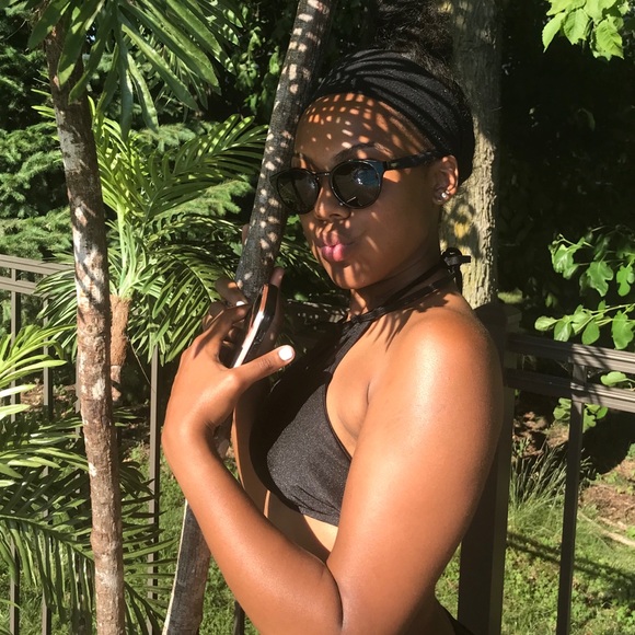 Profile Picture of Faith Gomillion (@gomillionf) on Poshmark