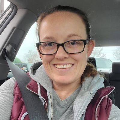 Profile Picture of Melanie Pullen (@mellebelle80) on Twitter