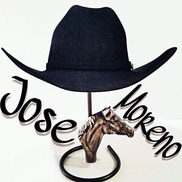 Profile Picture of Jose Moreno (@isa10moreno) on Poshmark