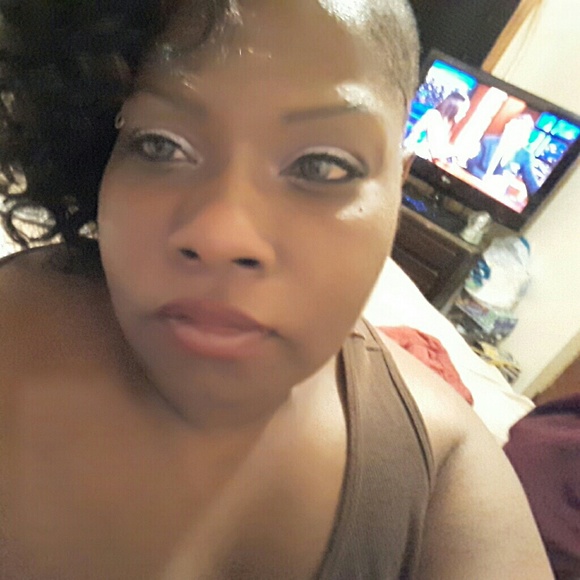 Profile Picture of Keyoshi Dautermann (@shayoshi1007) on Poshmark