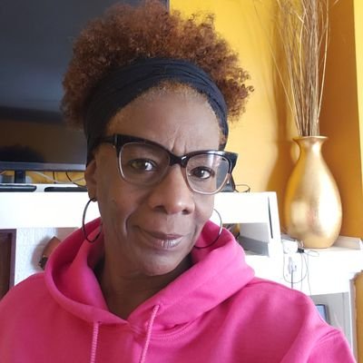 Profile Picture of Debra Gilmore (@AunteeDebbi) on Twitter