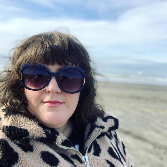 Profile Picture of Cathleen Arnerich (@sassleen) on Poshmark