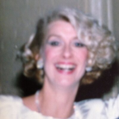 Profile Picture of Linda Ray (@Lakegirl8155Ray) on Twitter