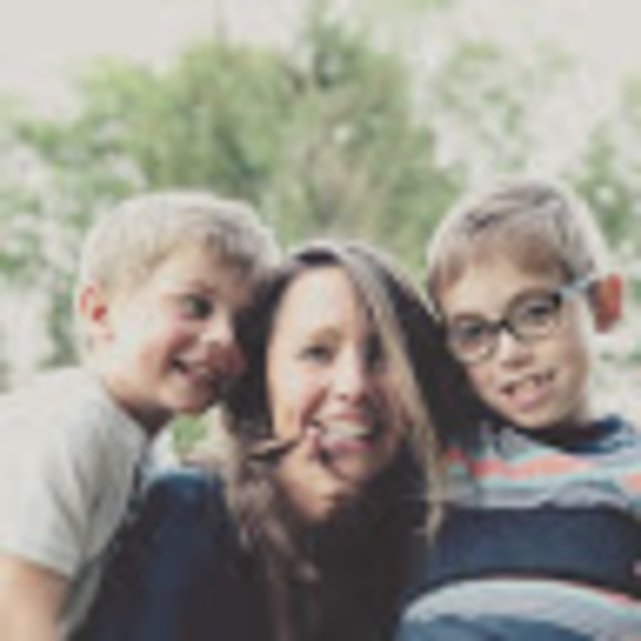 Profile Picture of Melissa Langenback (@racersgirl129) on Poshmark