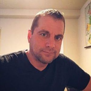 Profile Picture of Paul Easter (@pauleaster6) on Tiktok