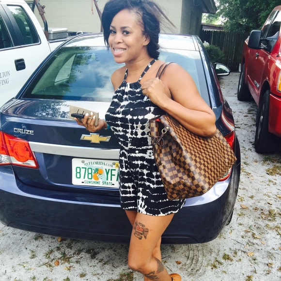 Profile Picture of Shelliann Bowen (@sassydior0513) on Poshmark