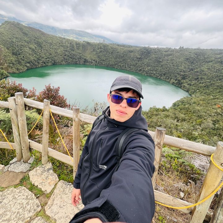 Profile Picture of Harold (@harold....18) on Tiktok