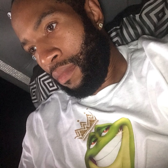 Dominic Nauling - Poshmark Profile Picture of Dominic Nauling (@dominicnauling) on Poshmark