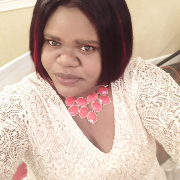 Profile Picture of Sahay Pinnock (@sajaypinnick8) on Poshmark