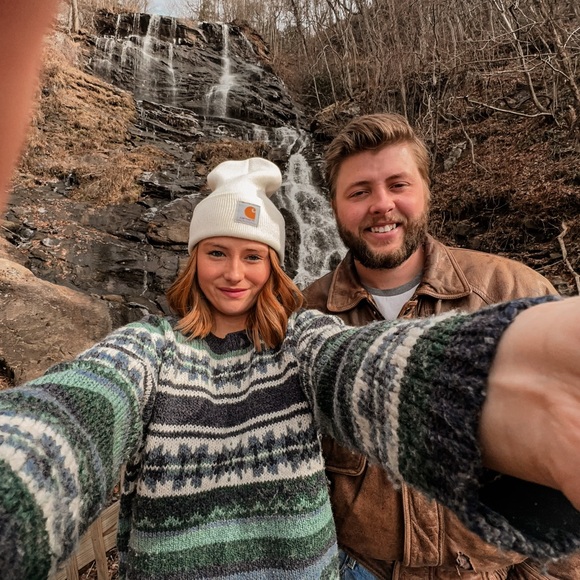 Profile Picture of Bailey Hatcher (@42bcv42) on Poshmark