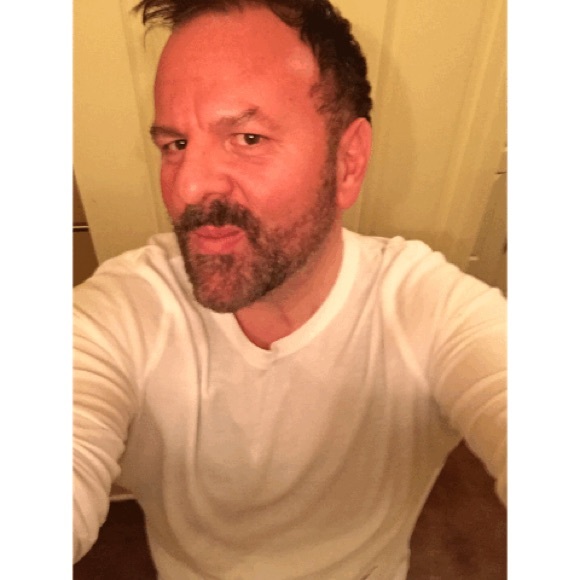 Profile Picture of Sheldon Levin (@hasheldon) on Poshmark